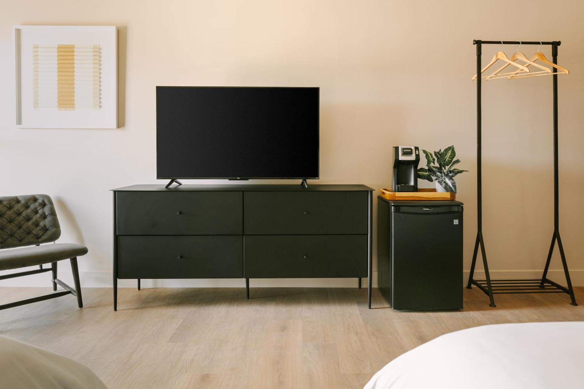 Sonder Solarena Hotel Newport Beach Room photo