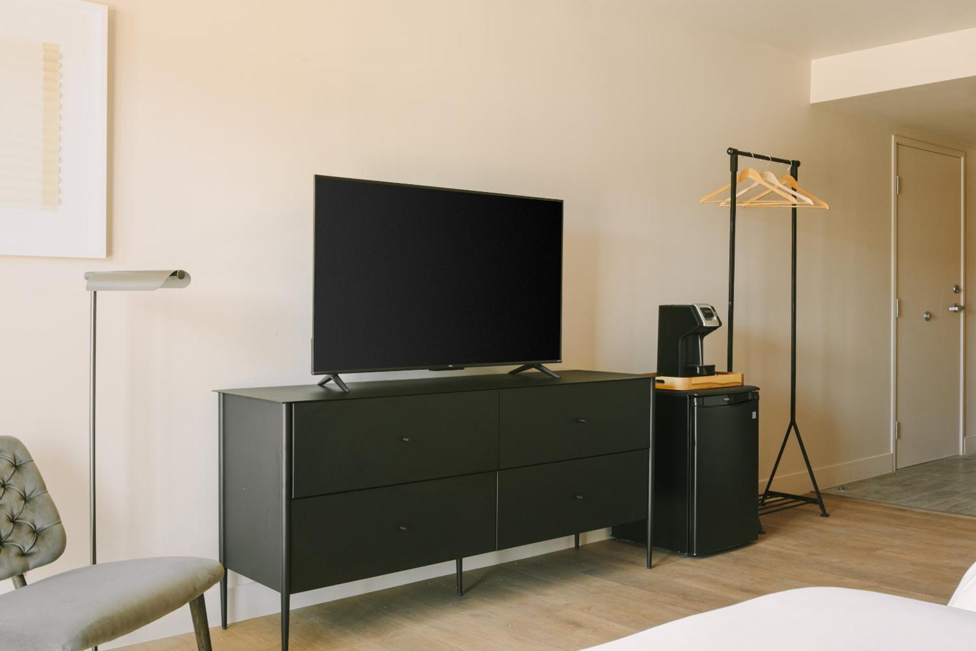 Sonder Solarena Hotel Newport Beach Room photo
