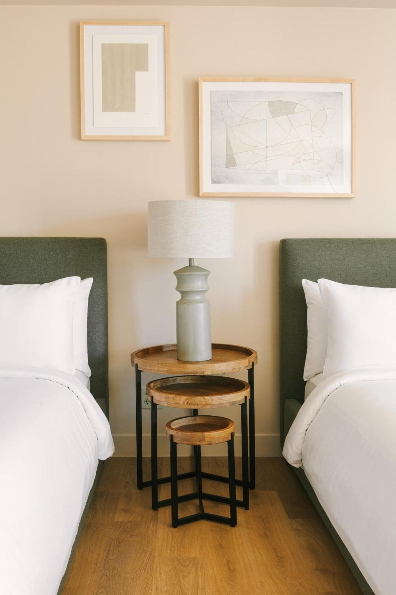 Sonder Solarena Hotel Newport Beach Room photo