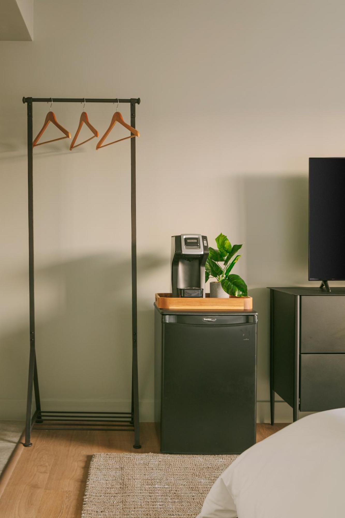 Sonder Solarena Hotel Newport Beach Room photo